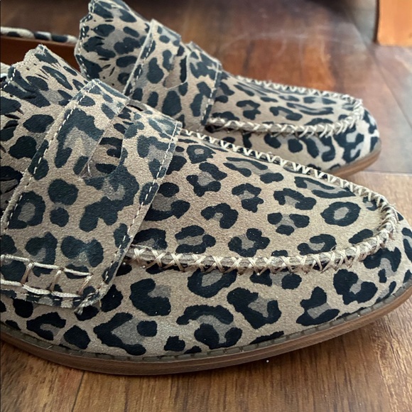 Lucky Brand Animal Print Flats - Picture 4 of 4